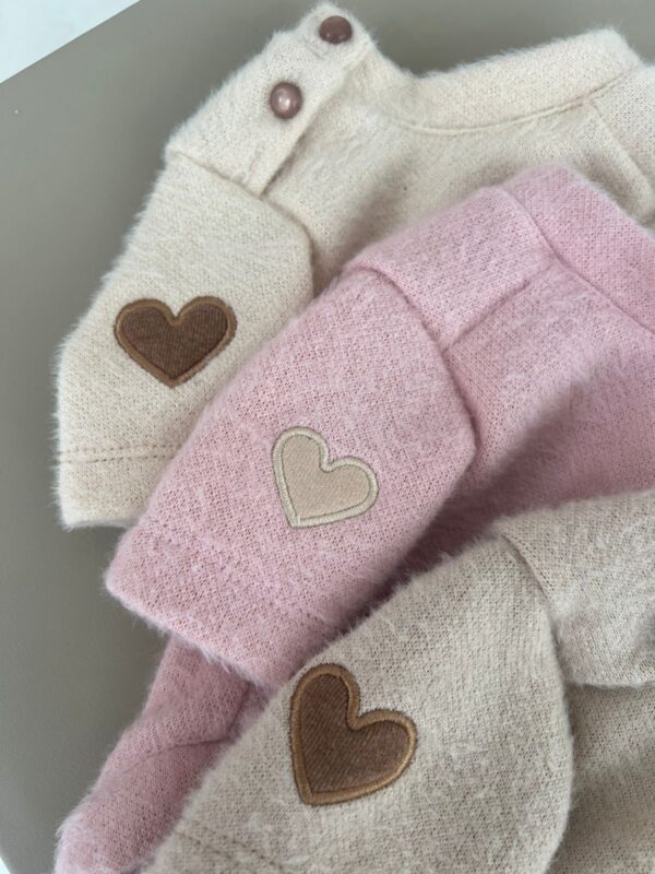 COZY HEART KNIT